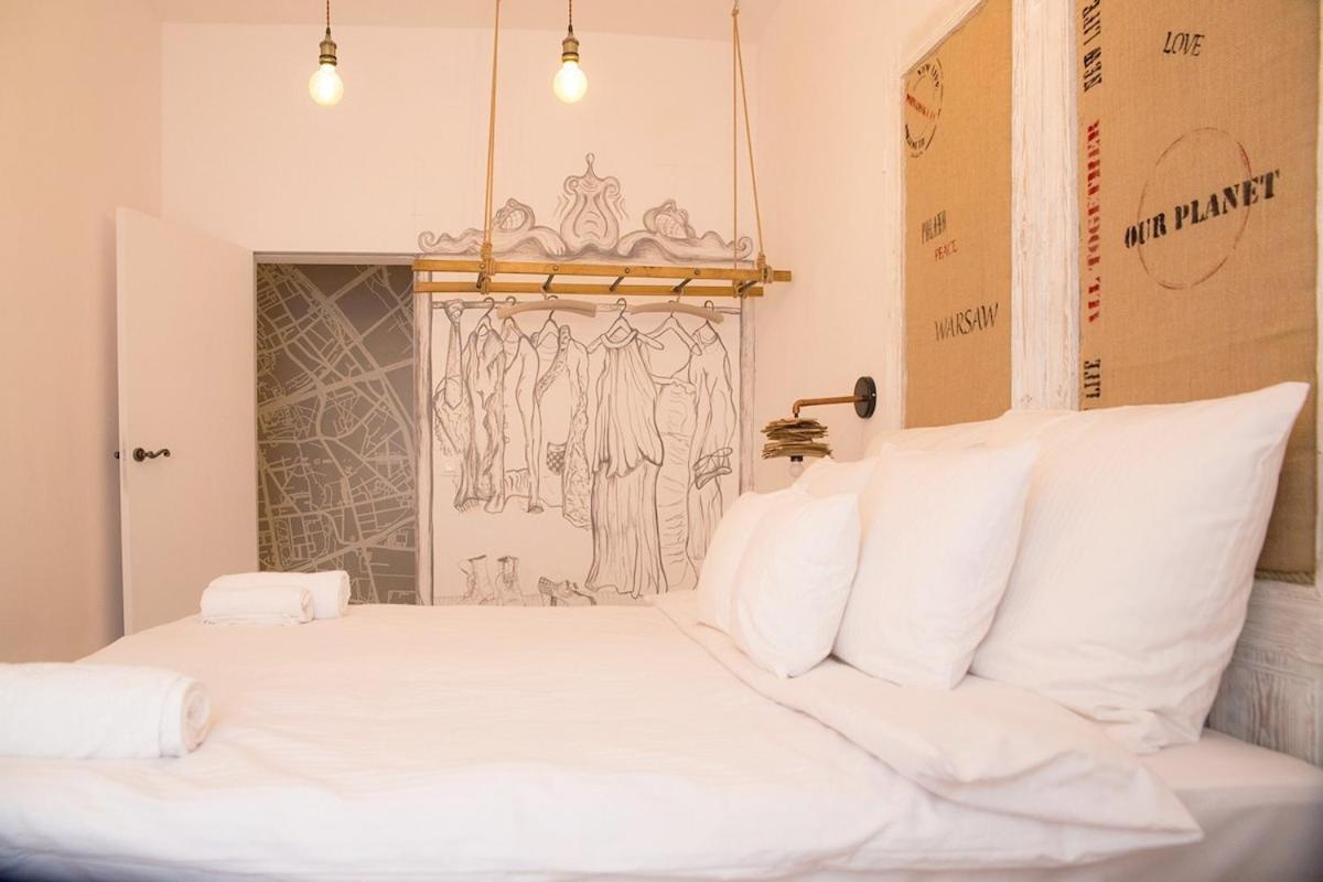 Hello New Life Art Filled Apartament *